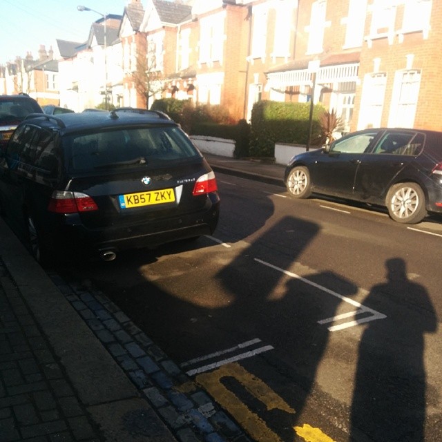 KB57 ZKY displaying Inconsiderate Parking