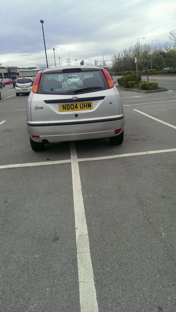 ND04 UHM displaying Inconsiderate Parking