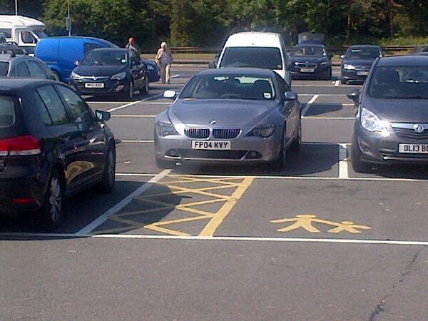 KP04 KVY is an Inconsiderate Parker