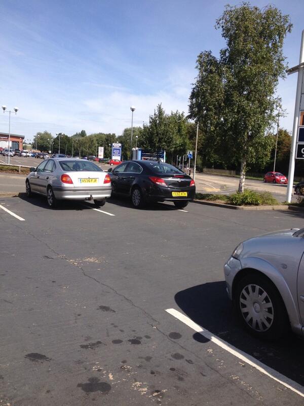 V536 FJF & FE60 WTW displaying Inconsiderate Parking