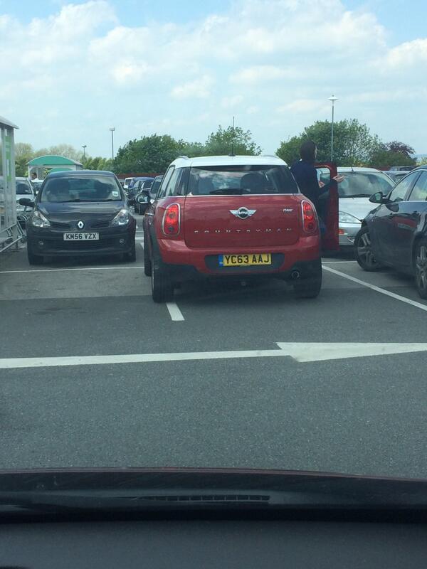 YC63 AAJ displaying Selfish Parking