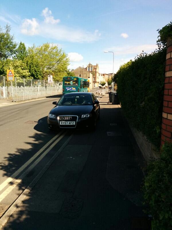 RY57 AFZ displaying crap parking