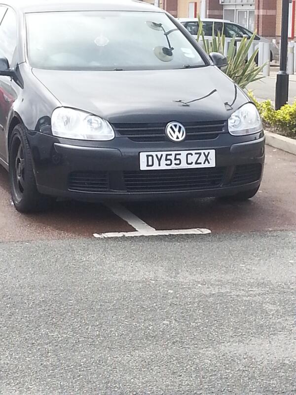 DY55 CZX displaying Inconsiderate Parking