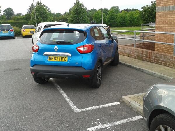 N9PLU displaying Inconsiderate Parking