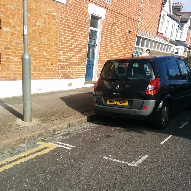 MM07 NBE displaying Inconsiderate Parking