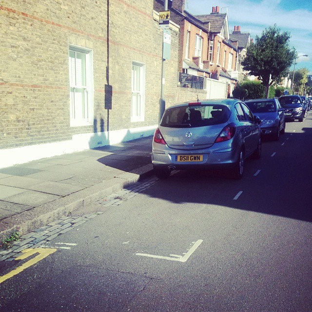 DS11 GWN displaying Inconsiderate Parking