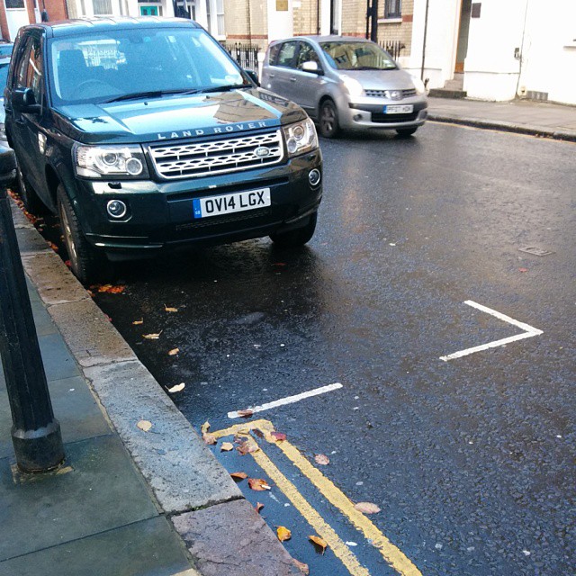 OV14 LGX displaying Selfish Parking
