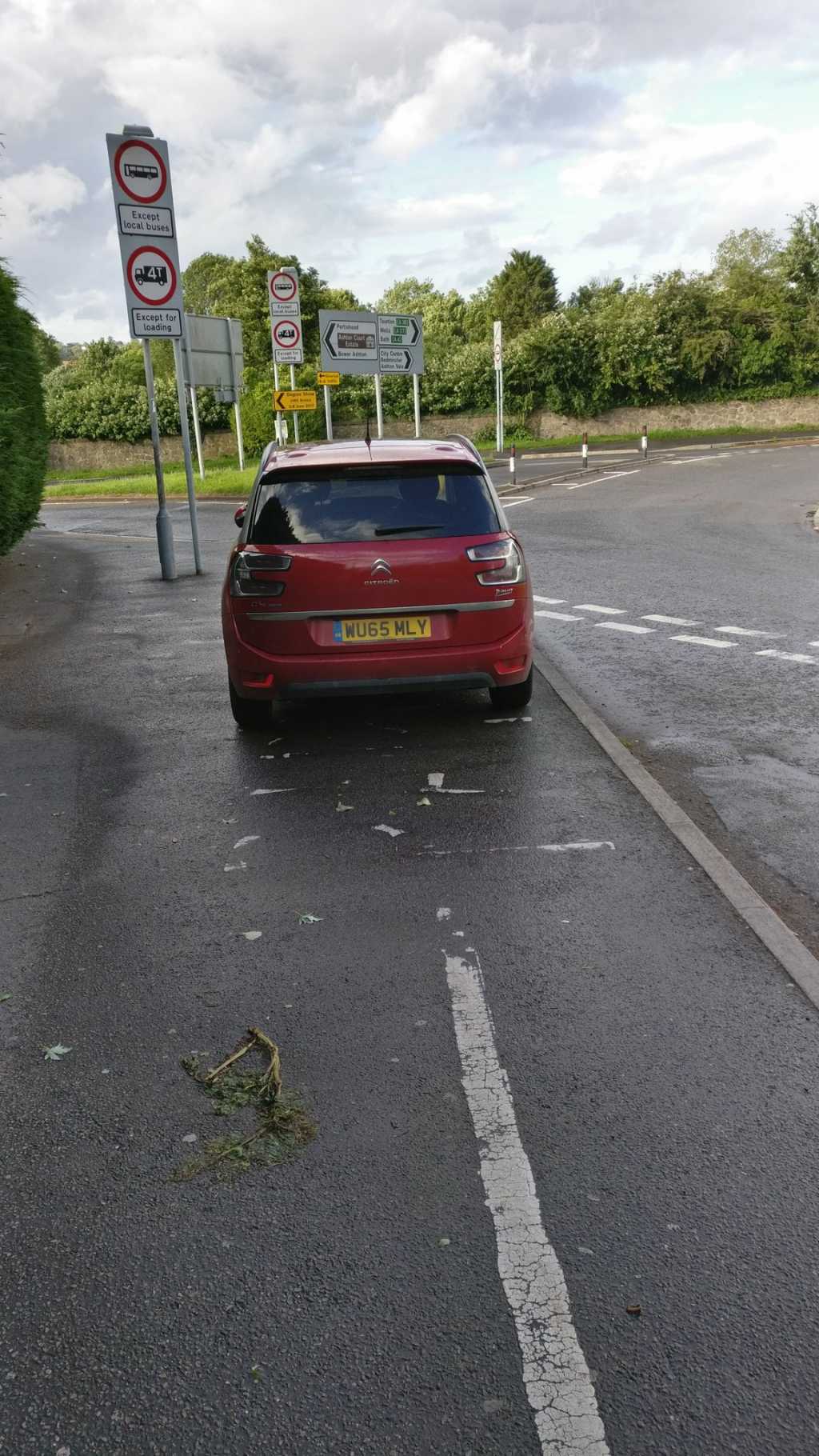 WU65 MLY is an Inconsiderate Parker