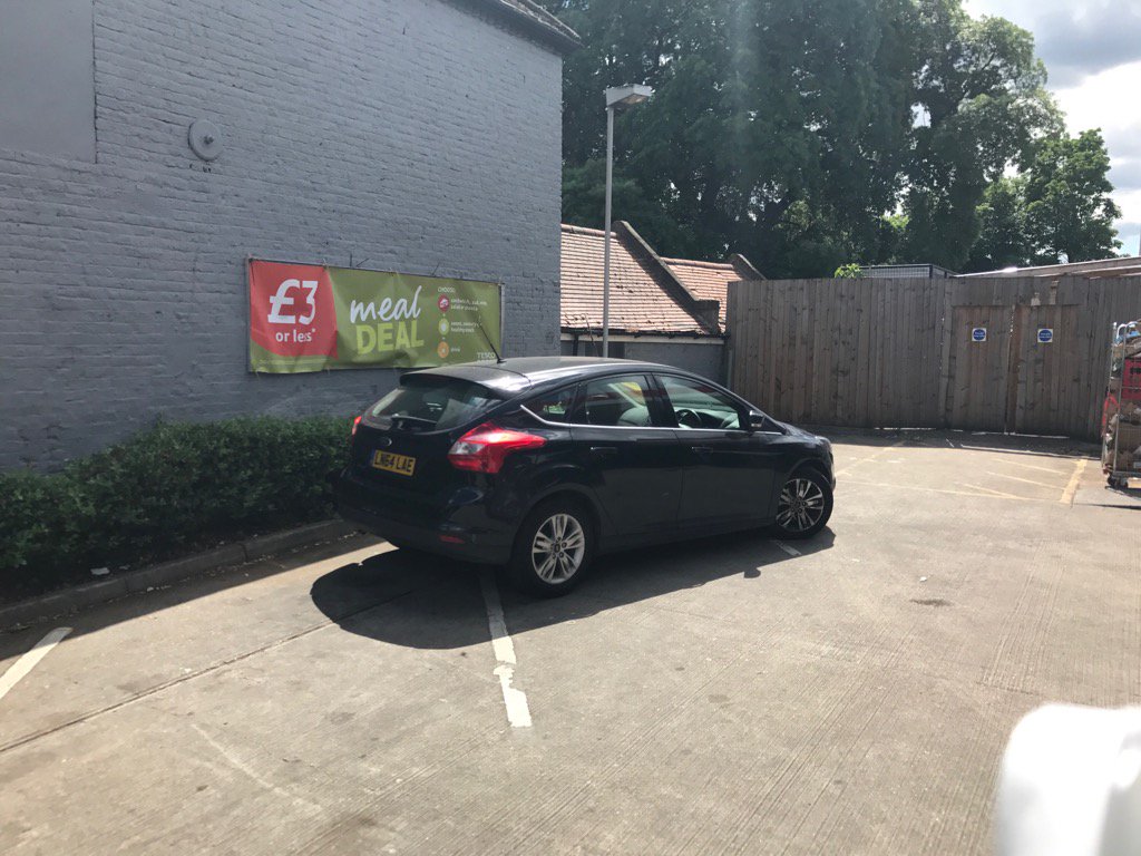LN54 LAE displaying Inconsiderate Parking