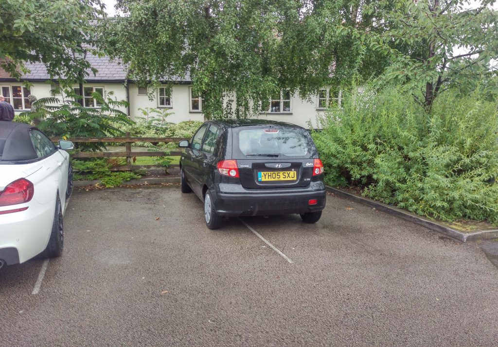 YH05 SXJ displaying Inconsiderate Parking