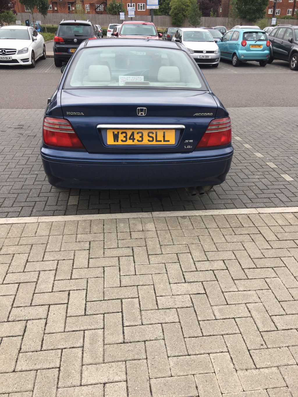 W343 SLL is a crap parker