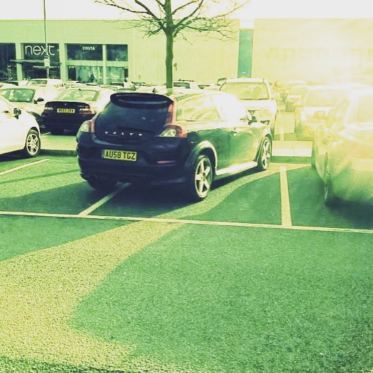 AU58 TGX displaying Inconsiderate Parking