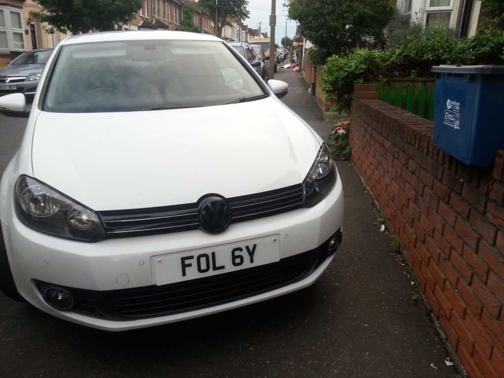 FOL 6Y displaying Inconsiderate Parking