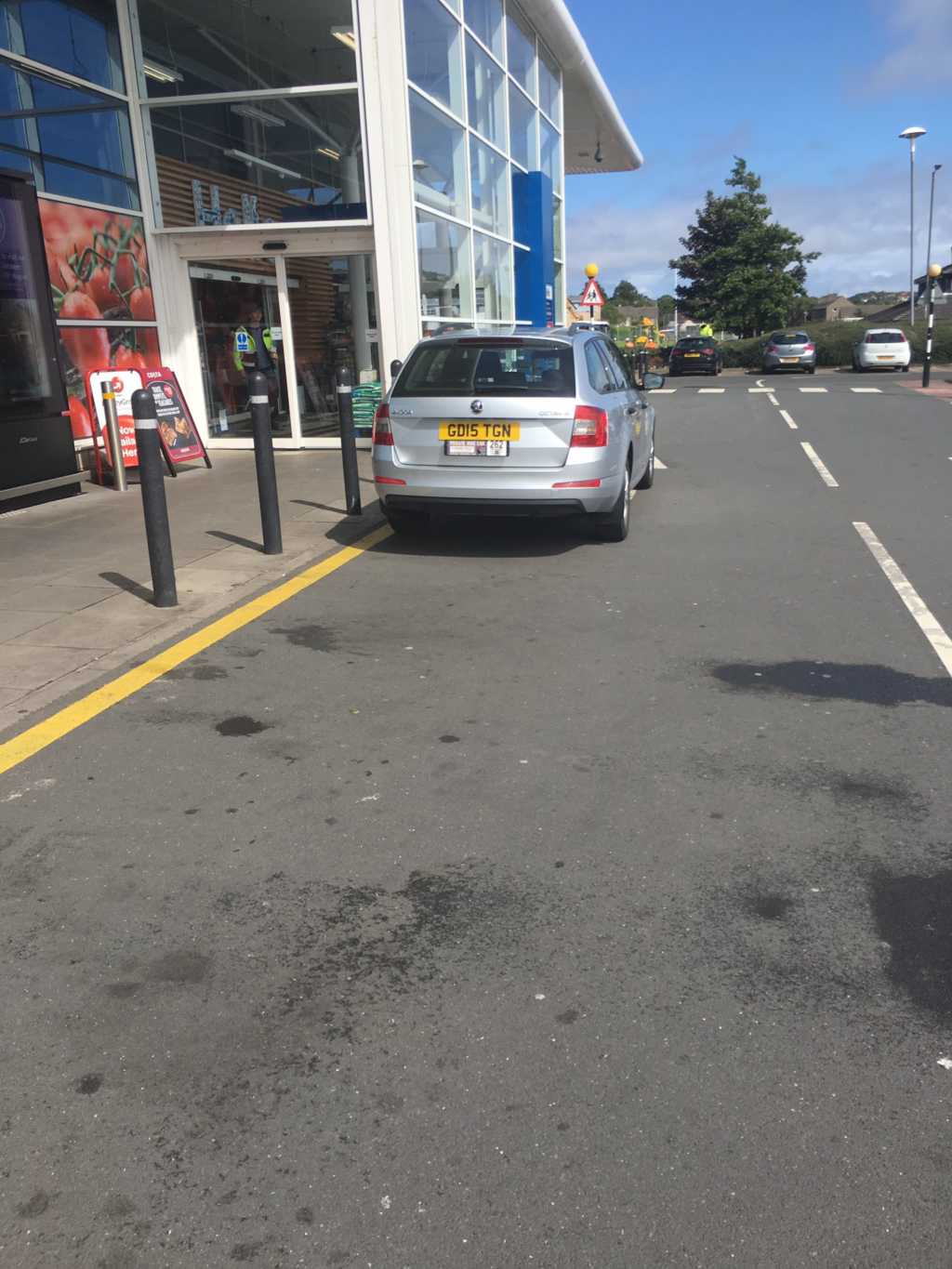 GD15 TGN displaying Inconsiderate Parking
