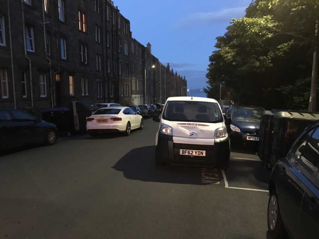 BF62 YDN displaying Inconsiderate Parking