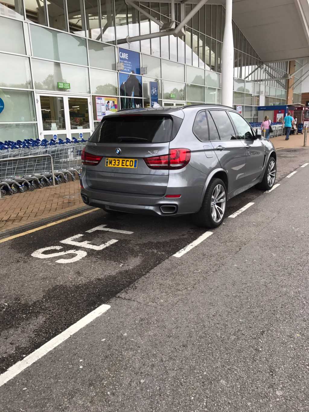 M33 ECO displaying Inconsiderate Parking