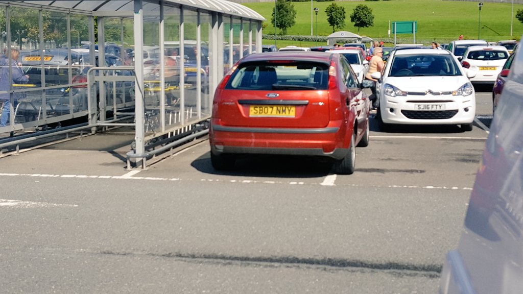 SB07 NMY displaying Selfish Parking