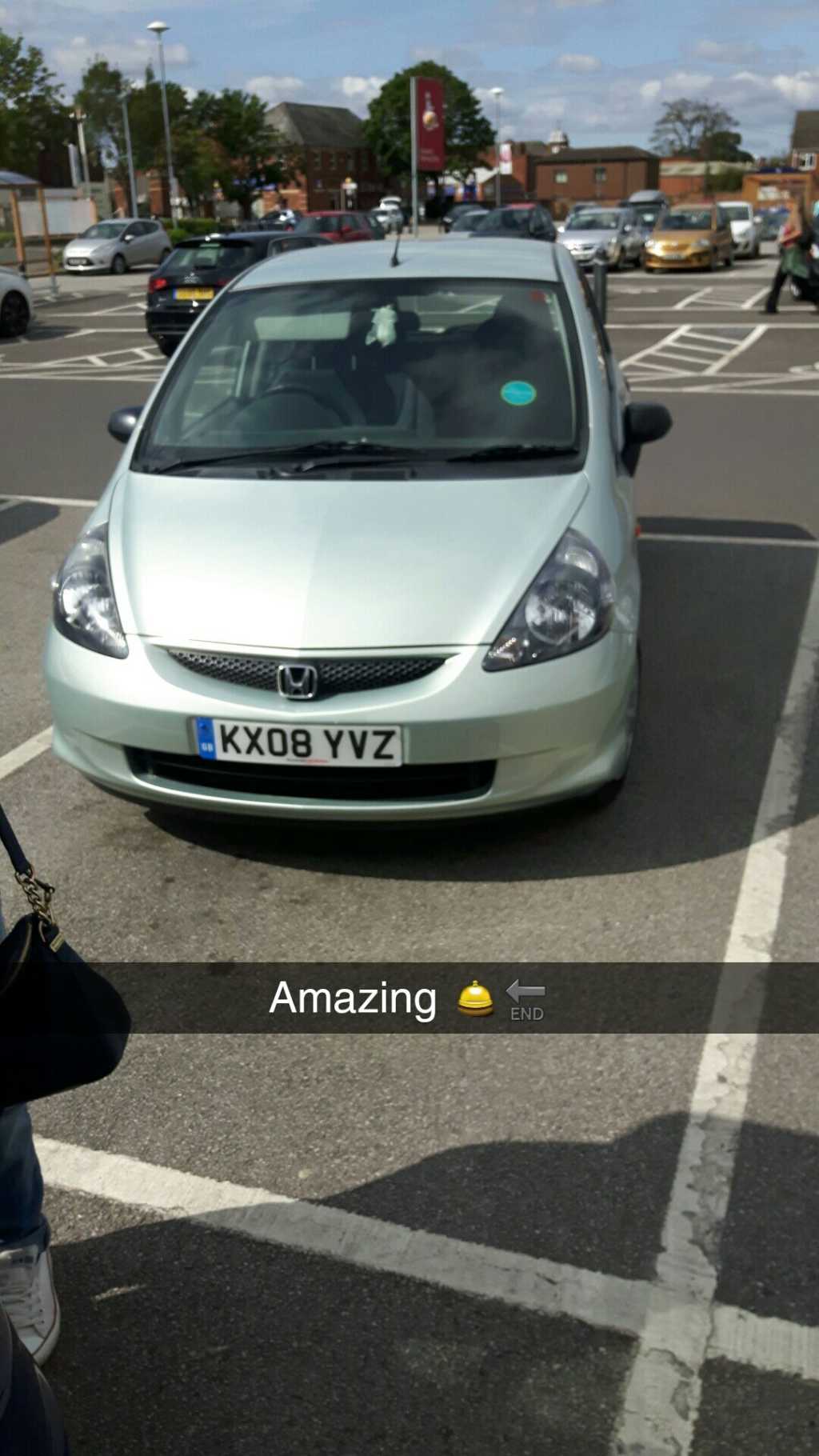 KX08 YVZ displaying Selfish Parking