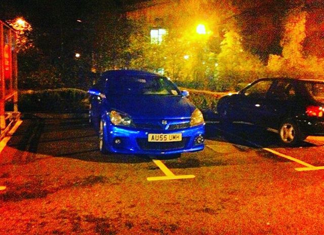 AU55 UMH is a crap parker