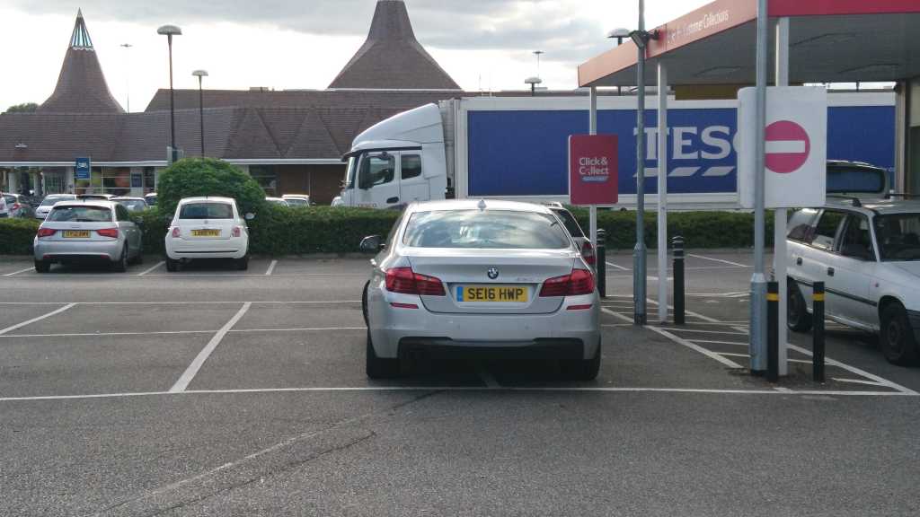 SE16HWP displaying Selfish Parking