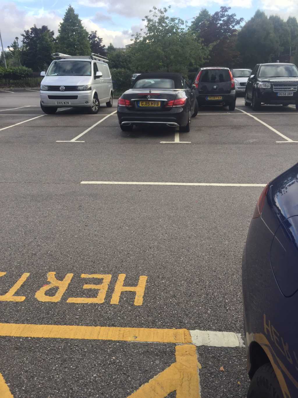 GJ15 HVB displaying Selfish Parking
