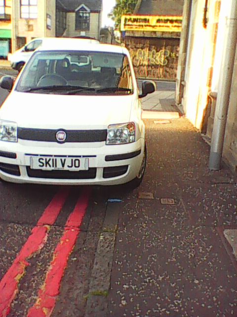 SK11 VJO displaying Inconsiderate Parking