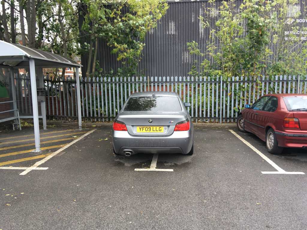 Selfish Parker YF09 LLG /></div>
            
                        
                <div class=