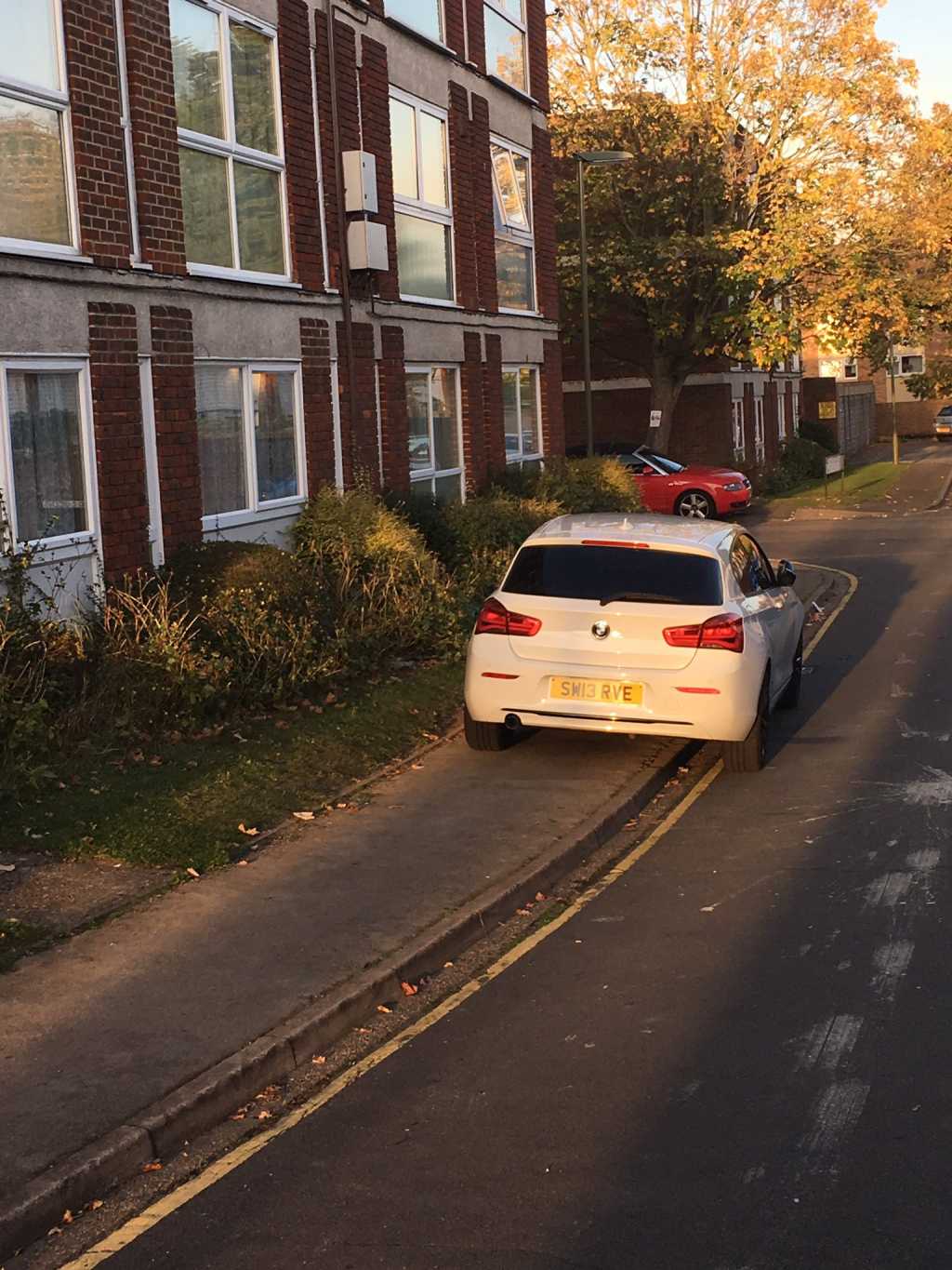 SW13 RVE is an Inconsiderate Parker