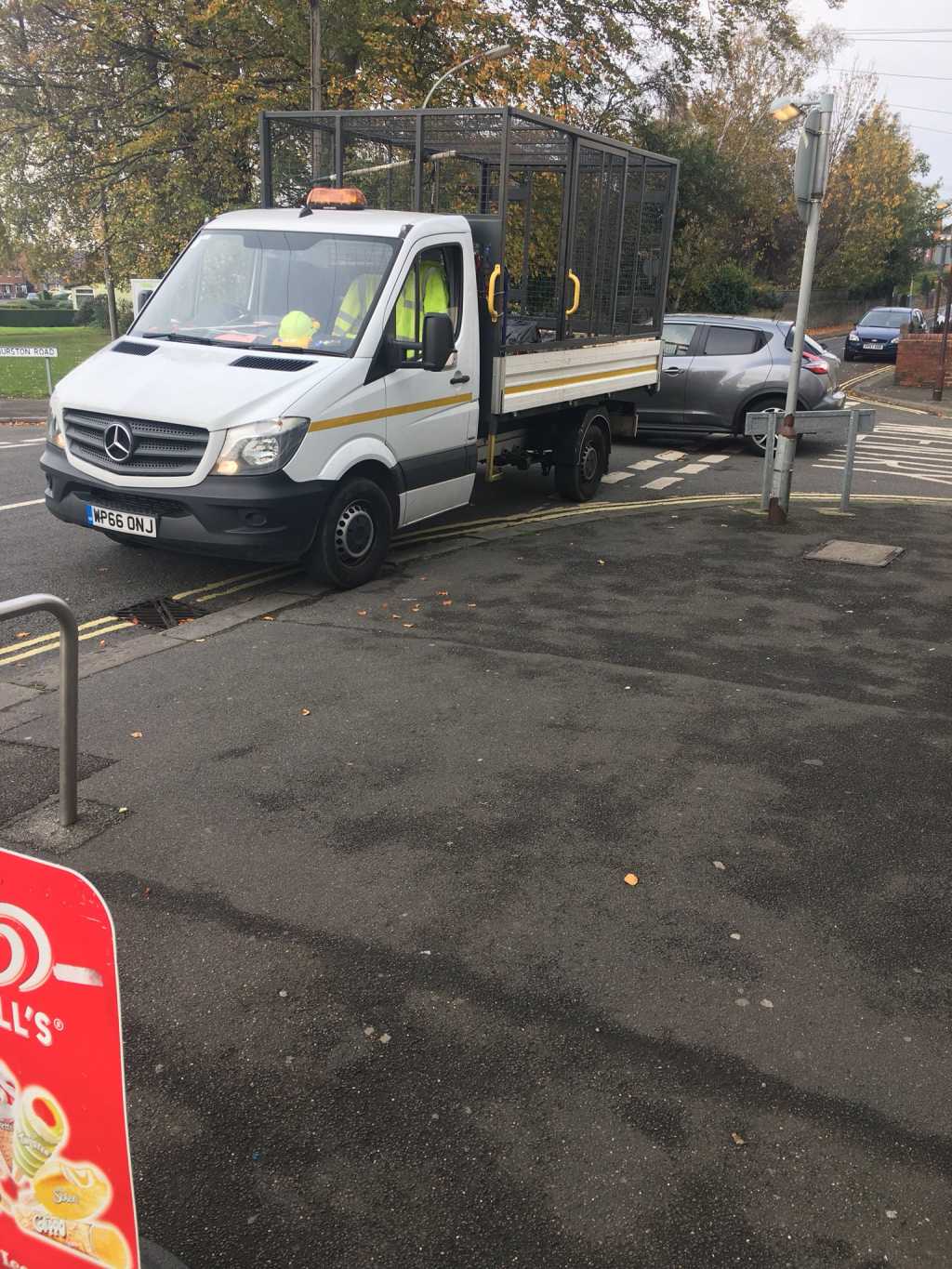 WP65 ONJ displaying Selfish Parking