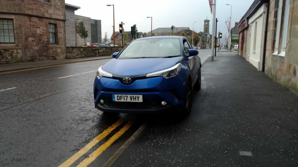 DF17 VHY displaying Inconsiderate Parking