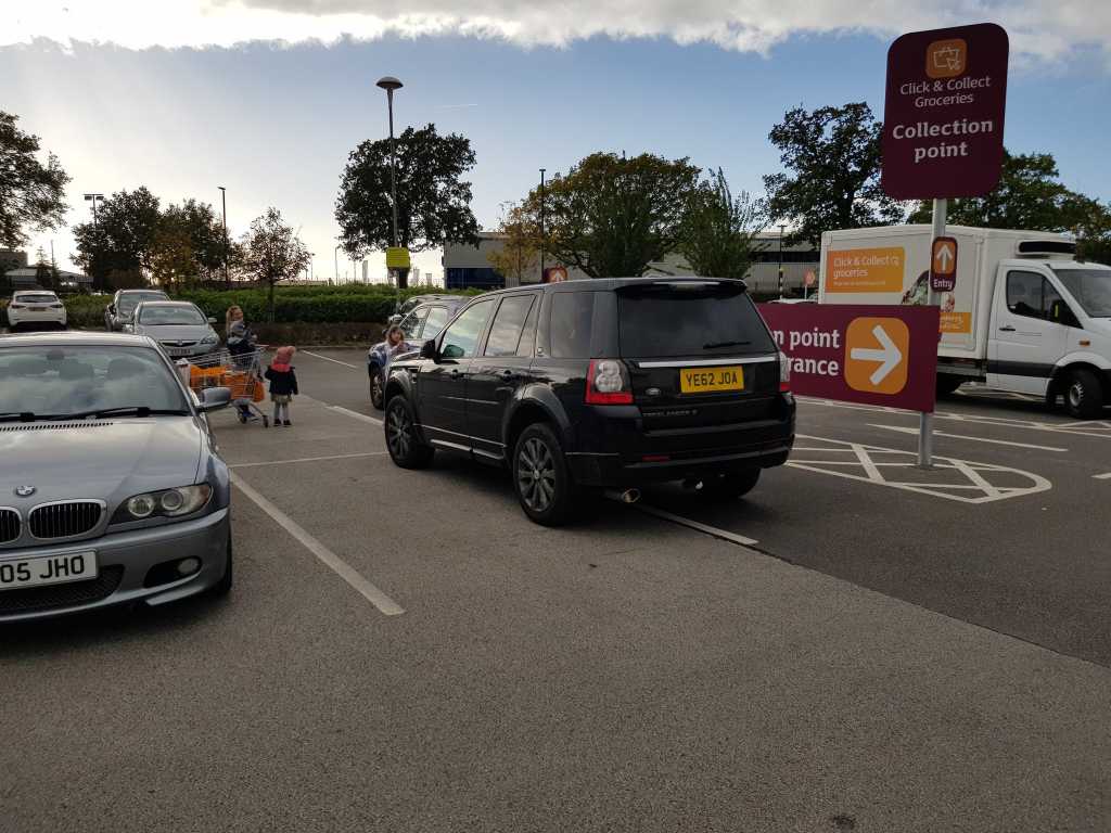 YE62 JOA displaying Selfish Parking
