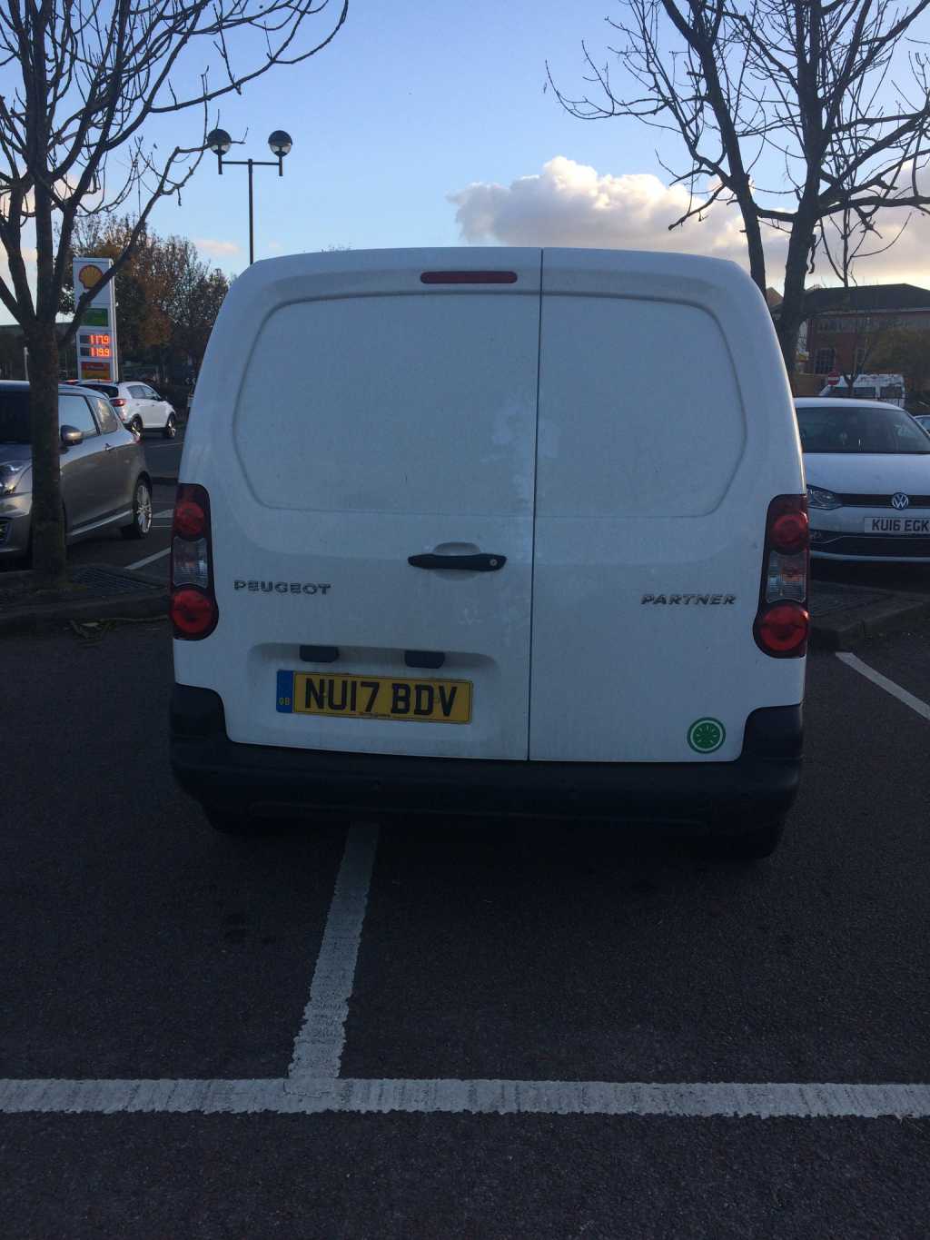 NU17 BDV displaying Selfish Parking