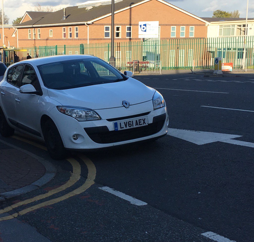 LV61 AEX displaying Inconsiderate Parking