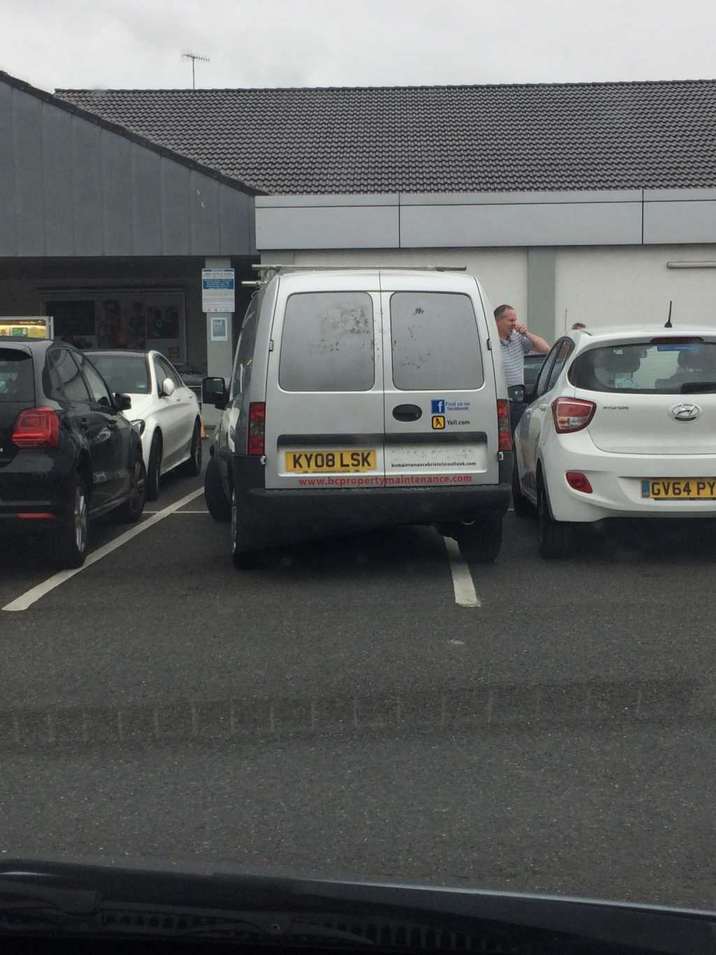 KY08 LSK displaying Inconsiderate Parking