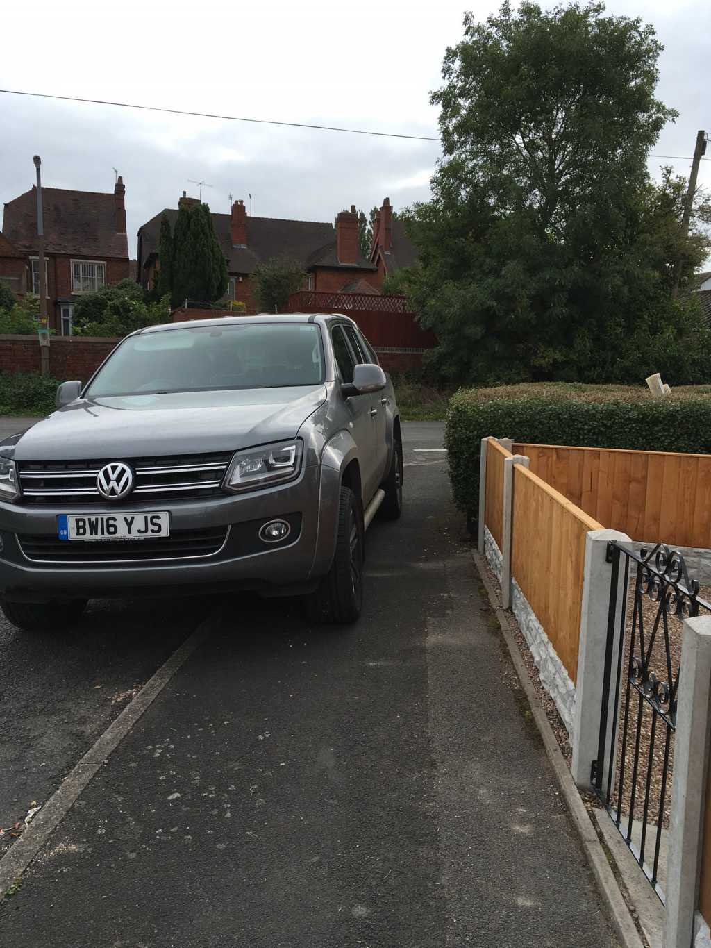 BW16 YJS is a crap parker