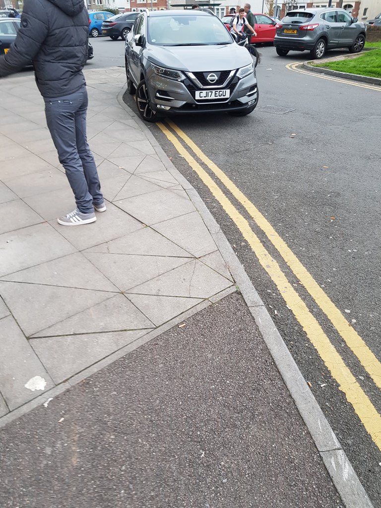 CJ17 EGU displaying Inconsiderate Parking
