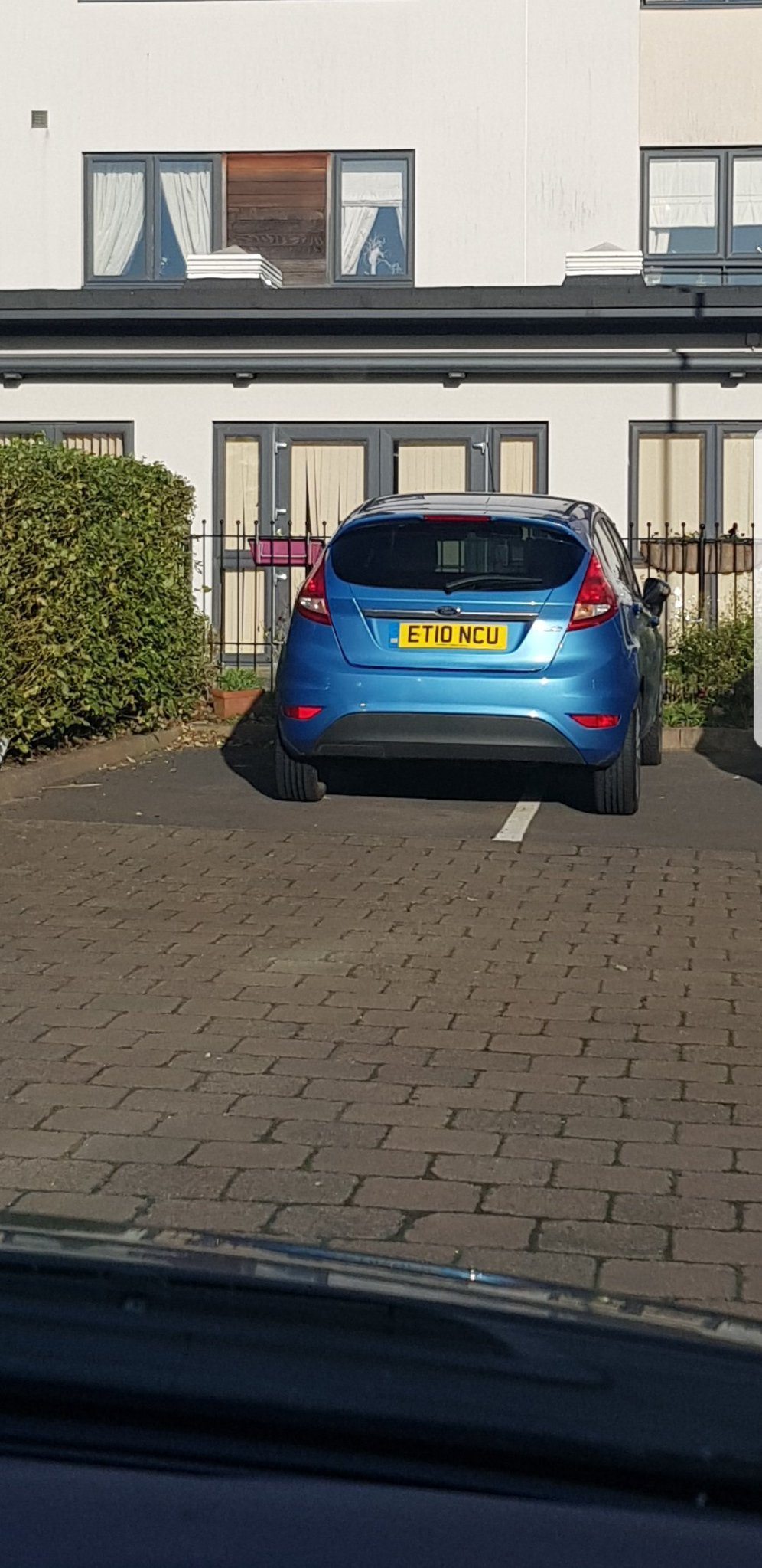 ET10 NCU is an Inconsiderate Parker