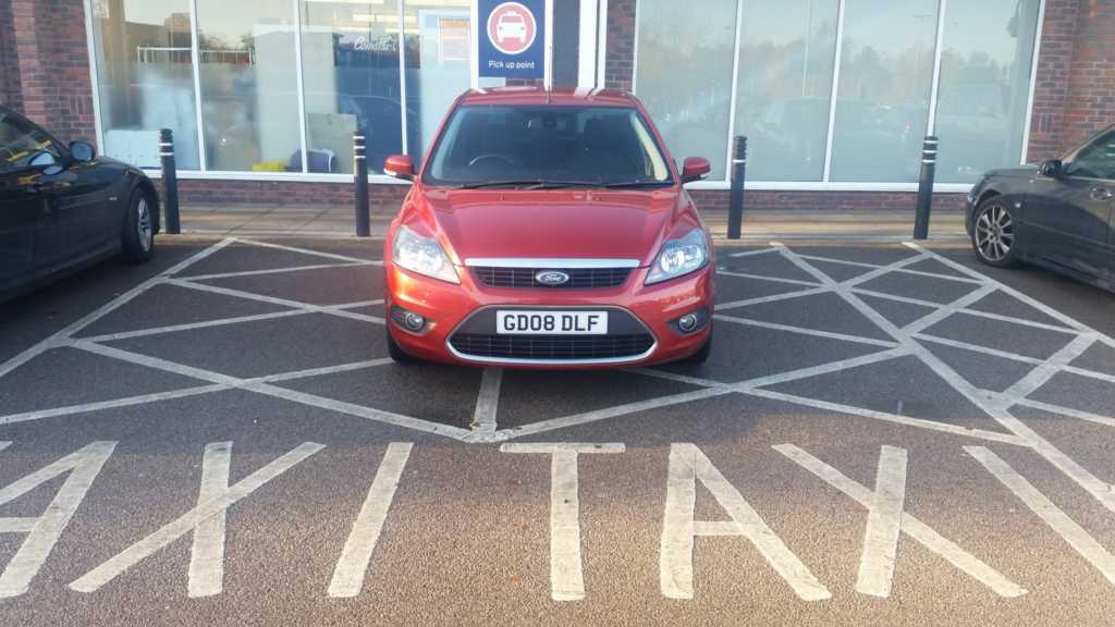 GD08 DLF displaying Inconsiderate Parking