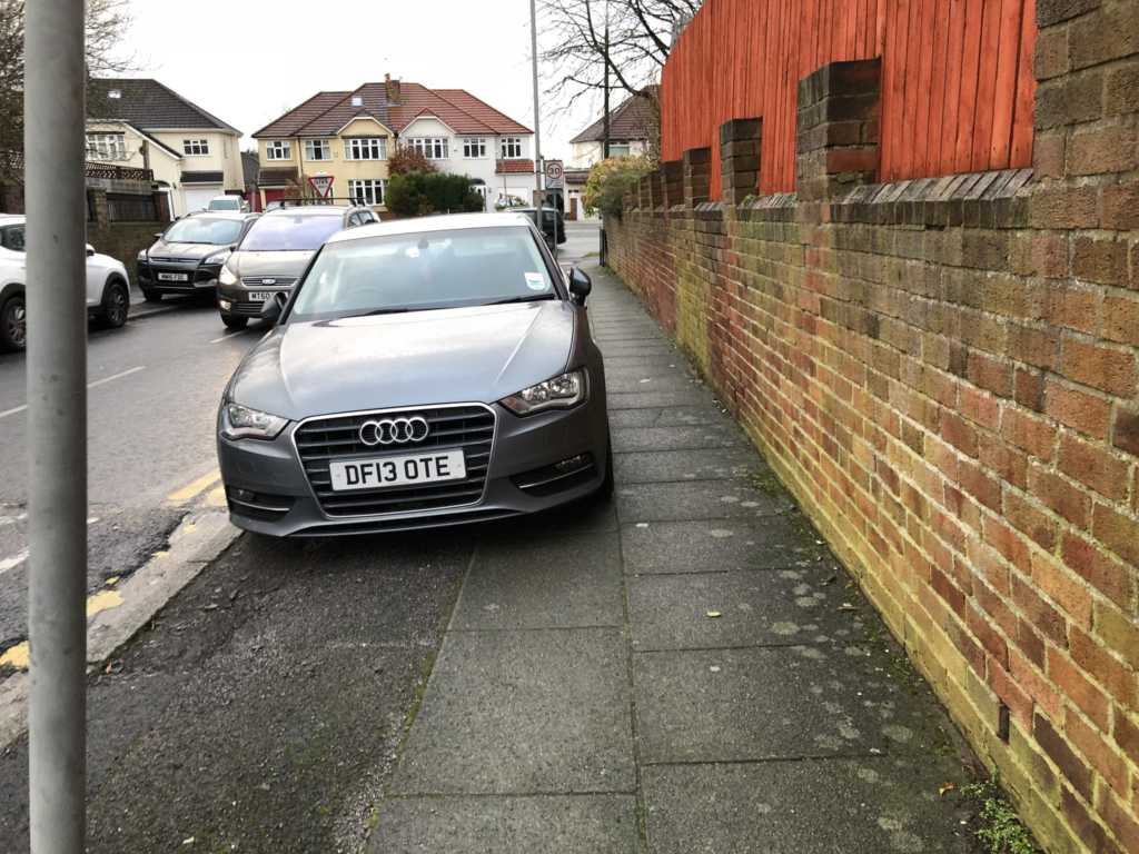 DF13 OTE displaying Inconsiderate Parking