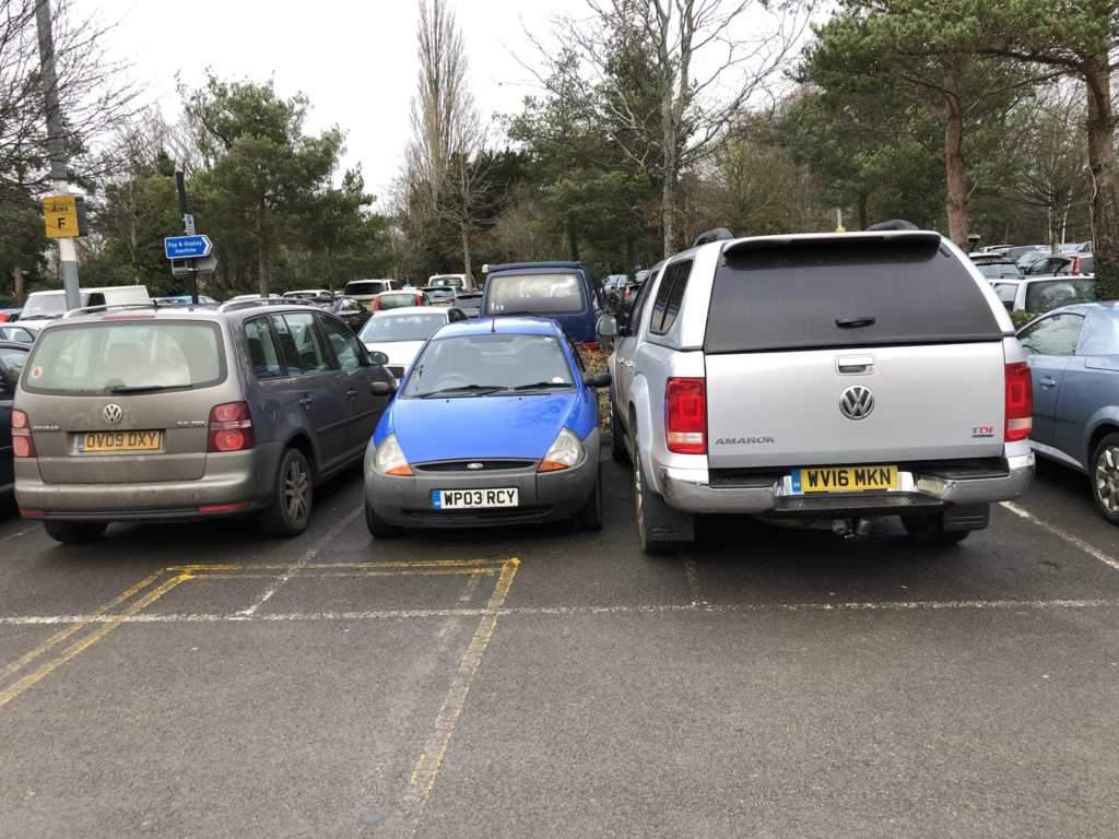 WV16 MKN displaying Inconsiderate Parking
