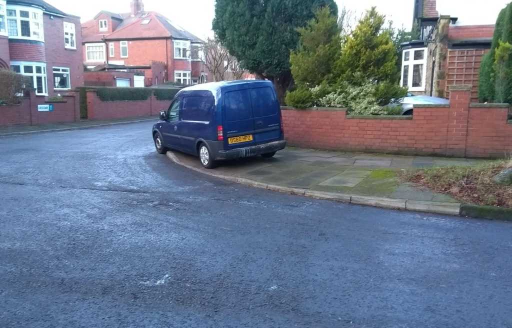 DS60 HPZ displaying Inconsiderate Parking