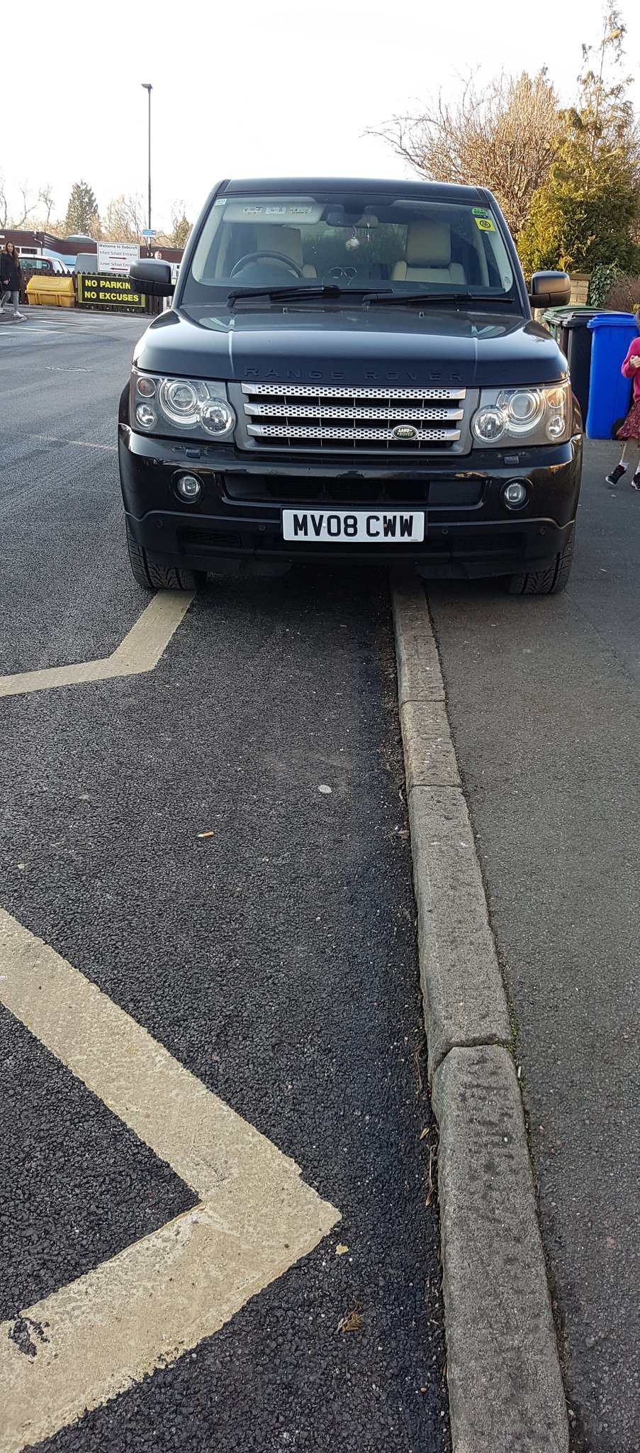 MV08 CWW is an Inconsiderate Parker