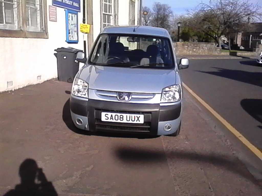 SA08 UUX is an Inconsiderate Parker