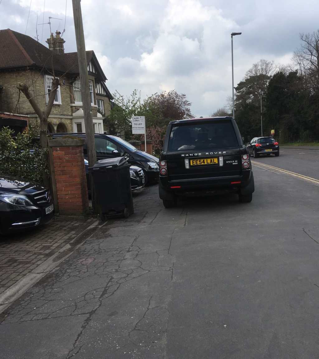 EE54 LAL is a Selfish Parker