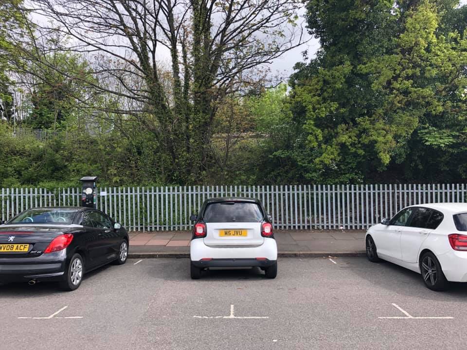 M5 JVU displaying crap parking