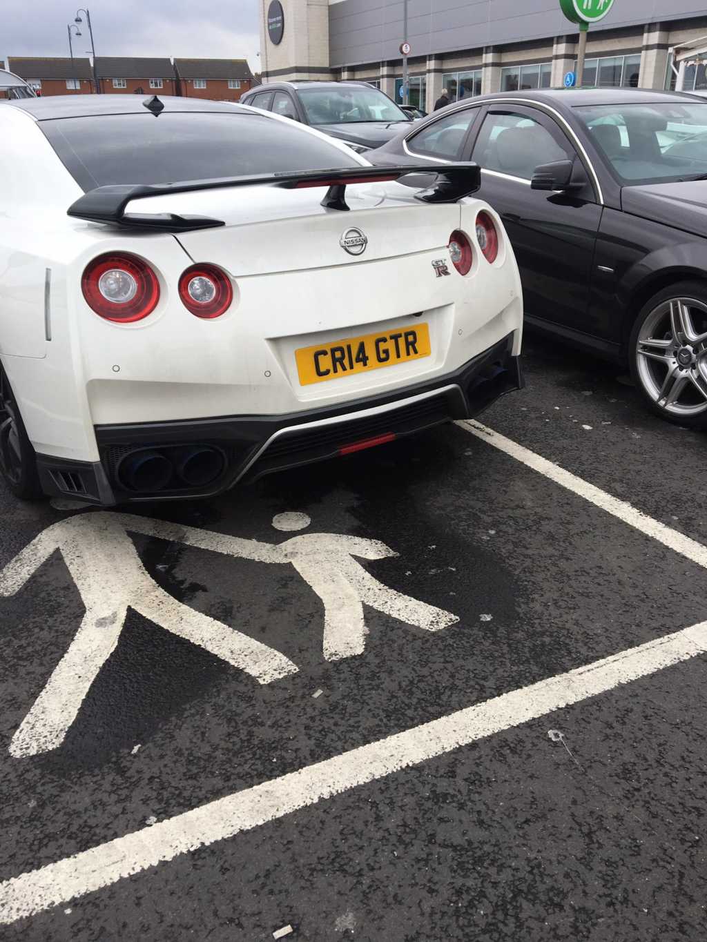 CR14 GTR displaying Inconsiderate Parking