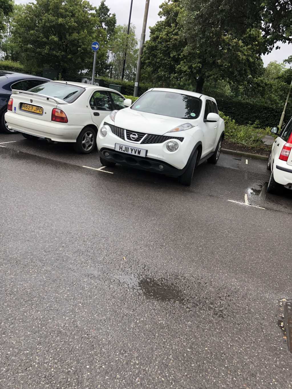 HJ11 YVW is an Inconsiderate Parker