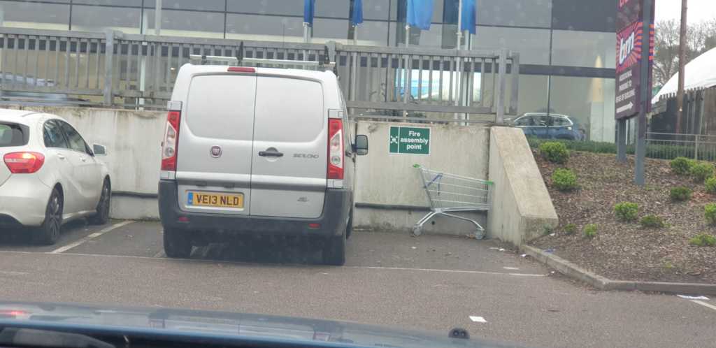 Selfish Parker VE13 NLD